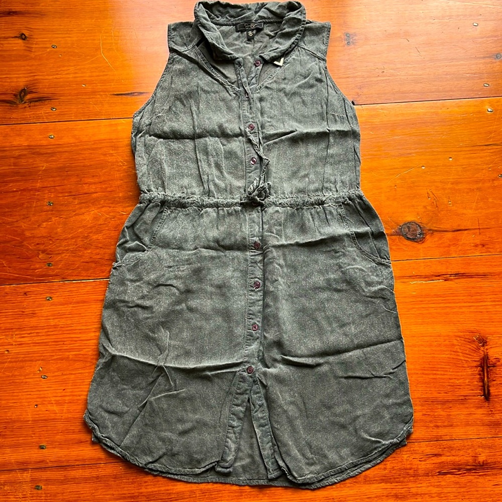 Jessica Simpson gray dress